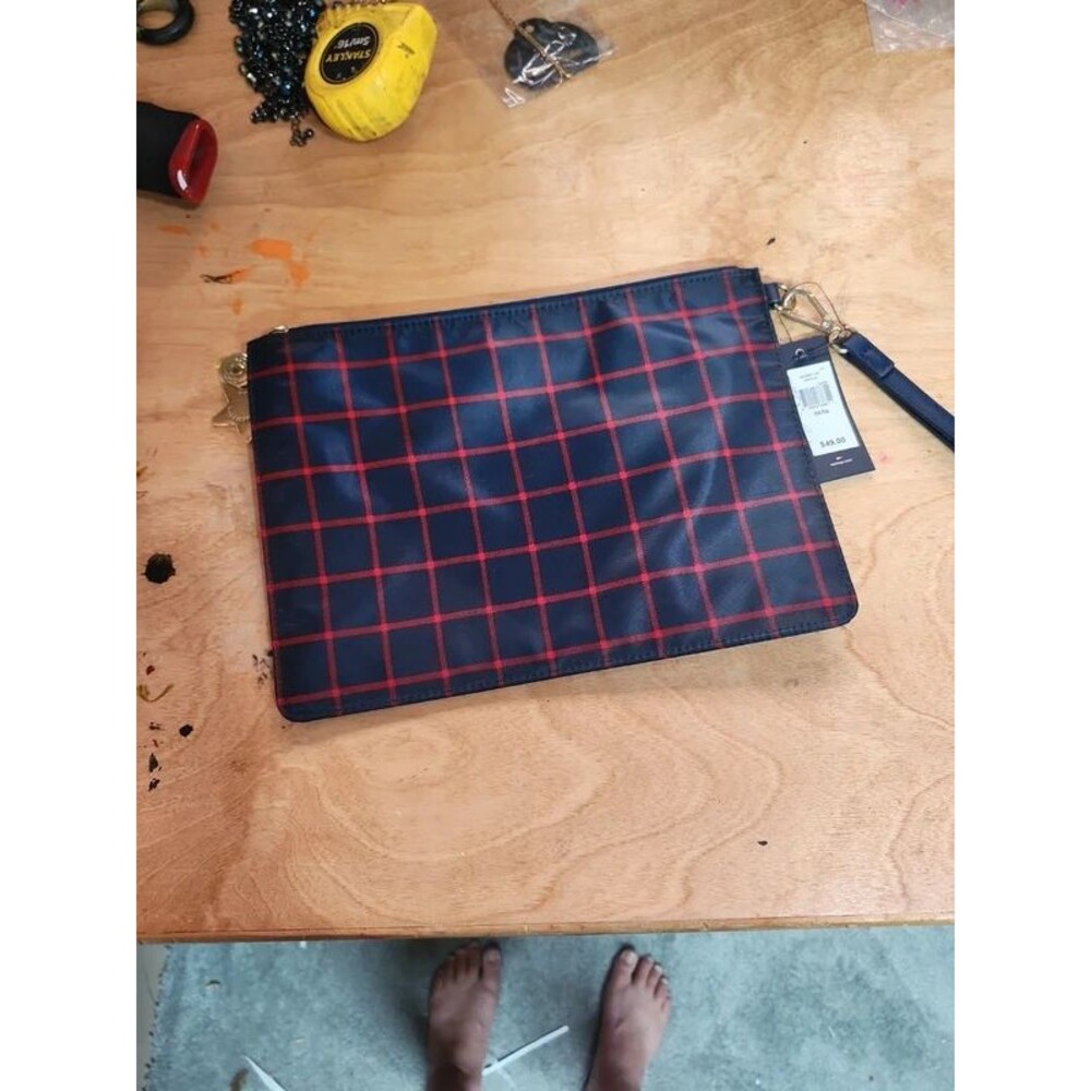 Tommy Hilfiger makeup bag retail 49 nwt